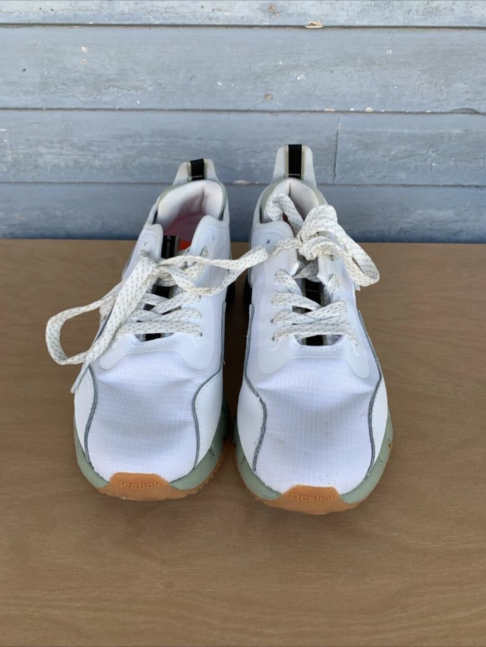 Reebok Zig Dynamica 4 Womens Running Shoes Chalk White Gum FFC0096069 Size 8